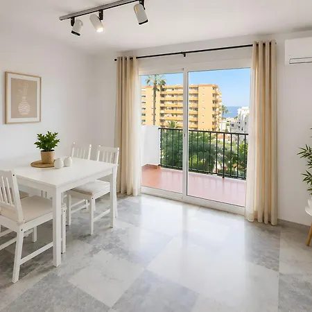 Lance Del Sol Sea View